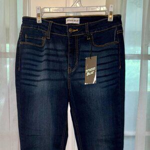 NWT! Studio Blue Women’s High Rise Denim Jean Sz 10